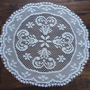 NWOT Classic Crochet Doily 15 in. Round Cream White Set of 3